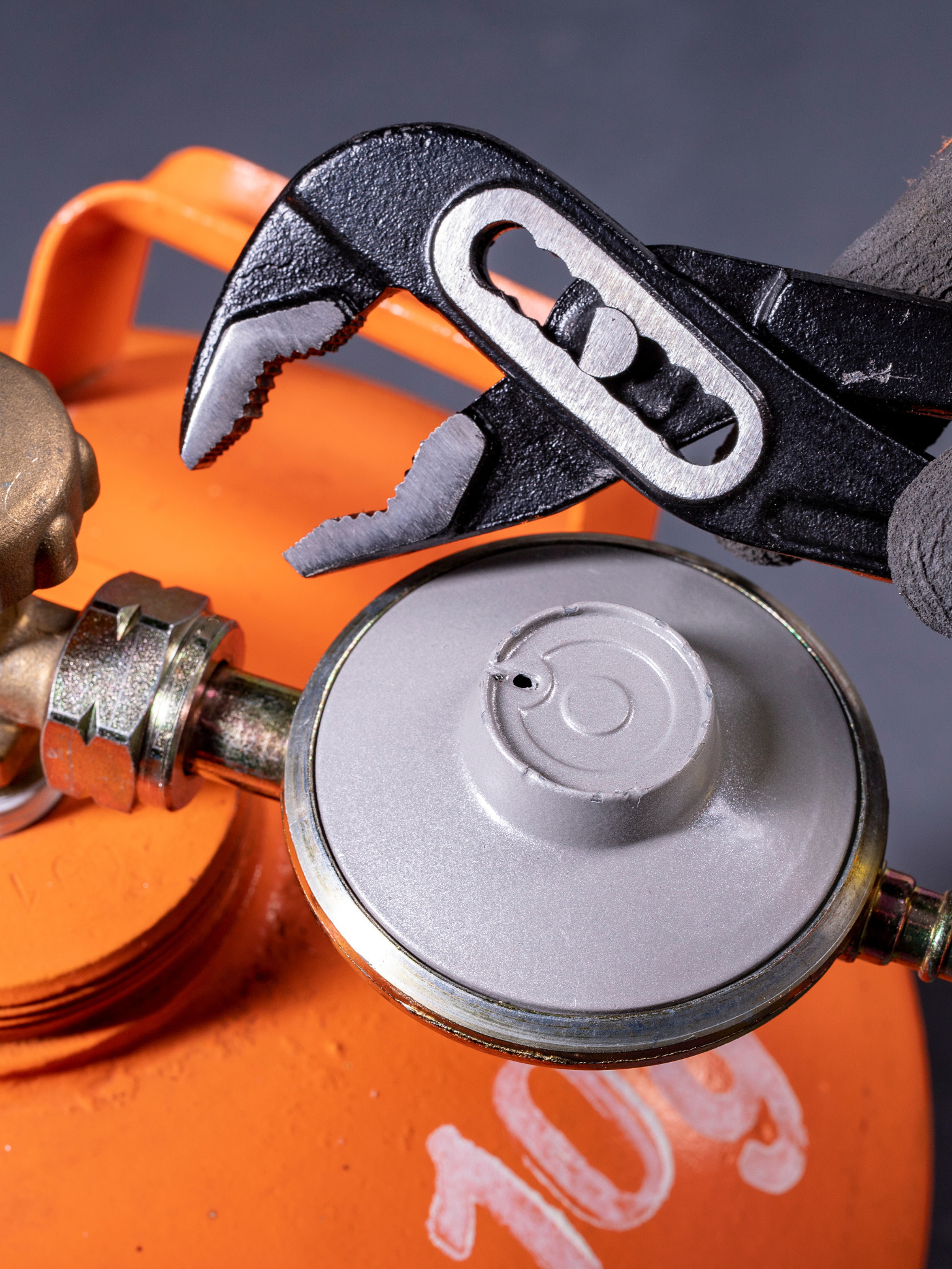 gas safe registered engineer near me Leeds, LS1-LS29